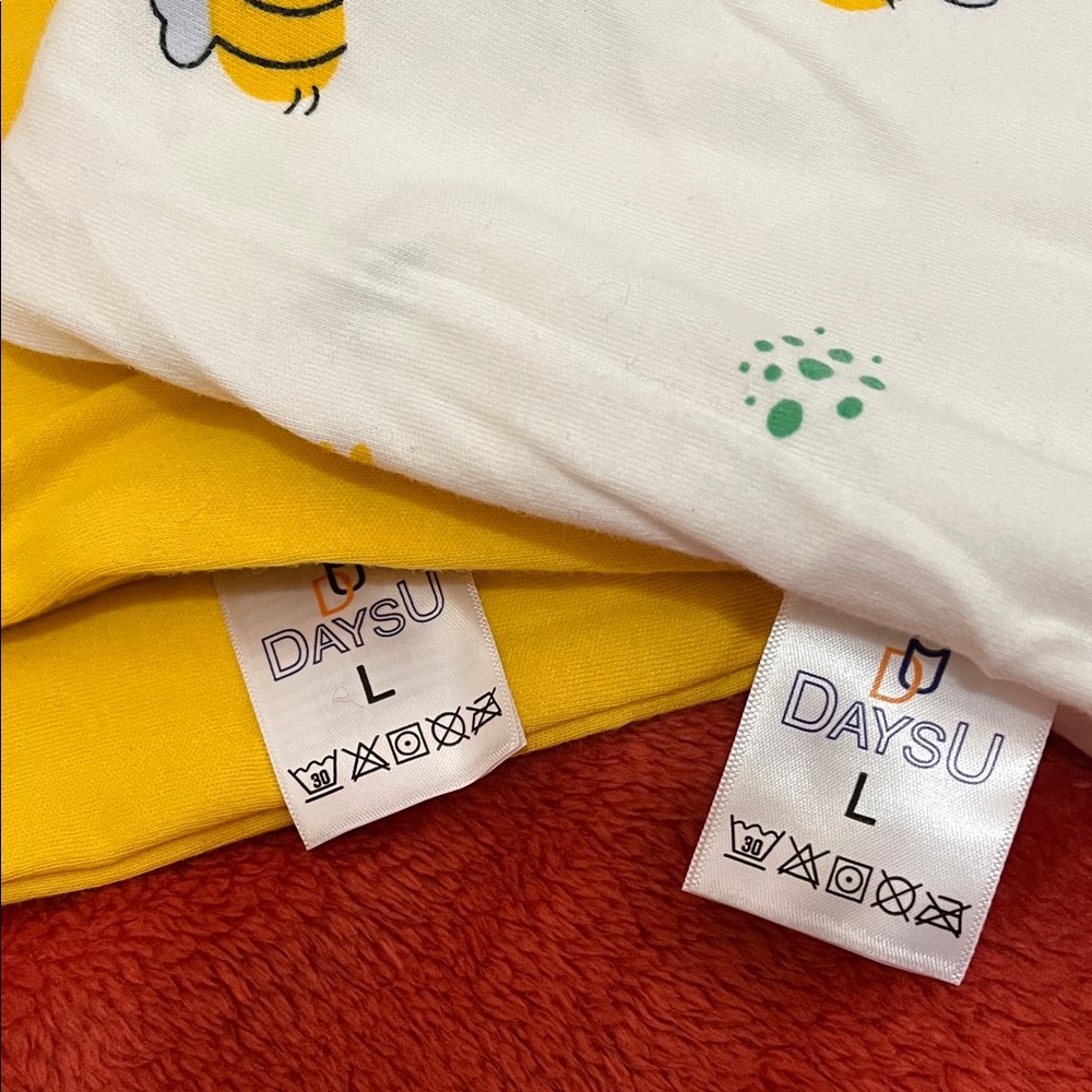 NWOT Bee Print Kids Sleep Sacks - Yellow and White - Picture 5 of 6